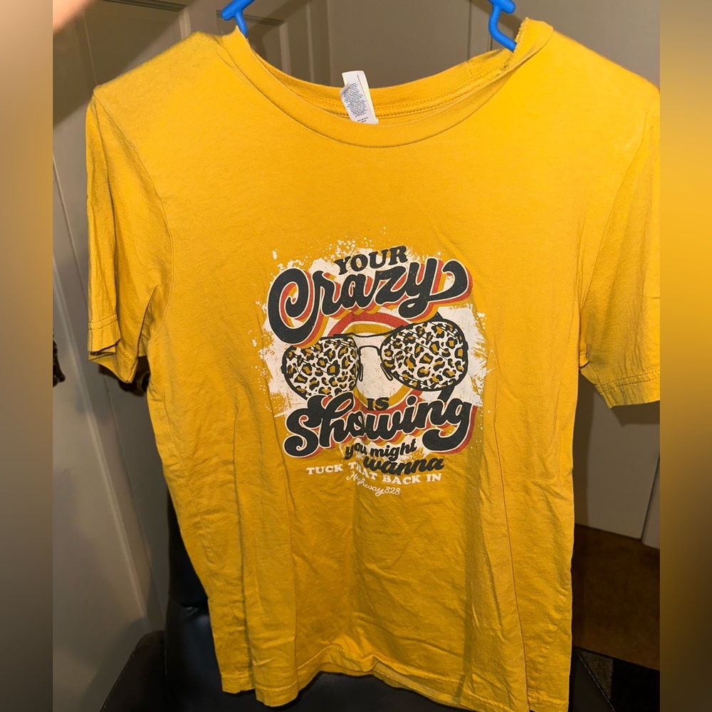 Size medium t shirt women
